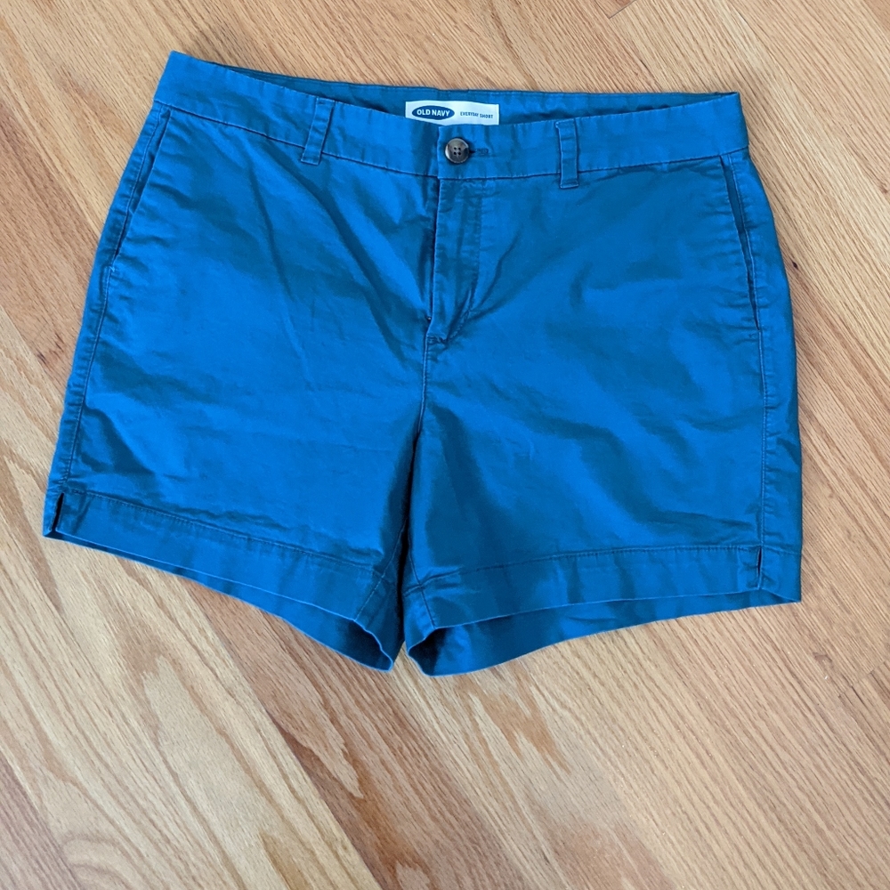 Old Navy Everyday Short Size 12